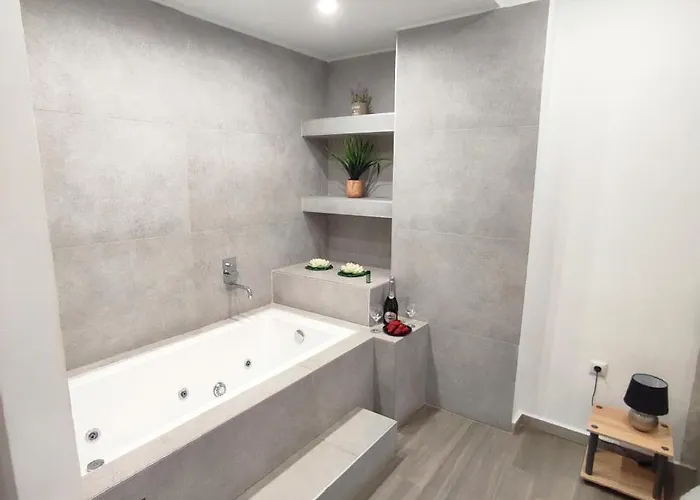 Navarino Jacuzzi Studio Rt Hospitality Services * Thessaloniki